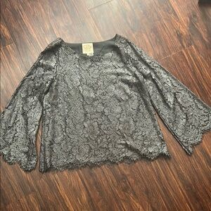 Chasor Oversized Graphic Silver Long Sleeve Blouse